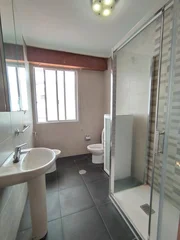 Se vende piso con terraza en santa cecilia