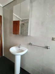 Se vende piso con terraza en santa cecilia