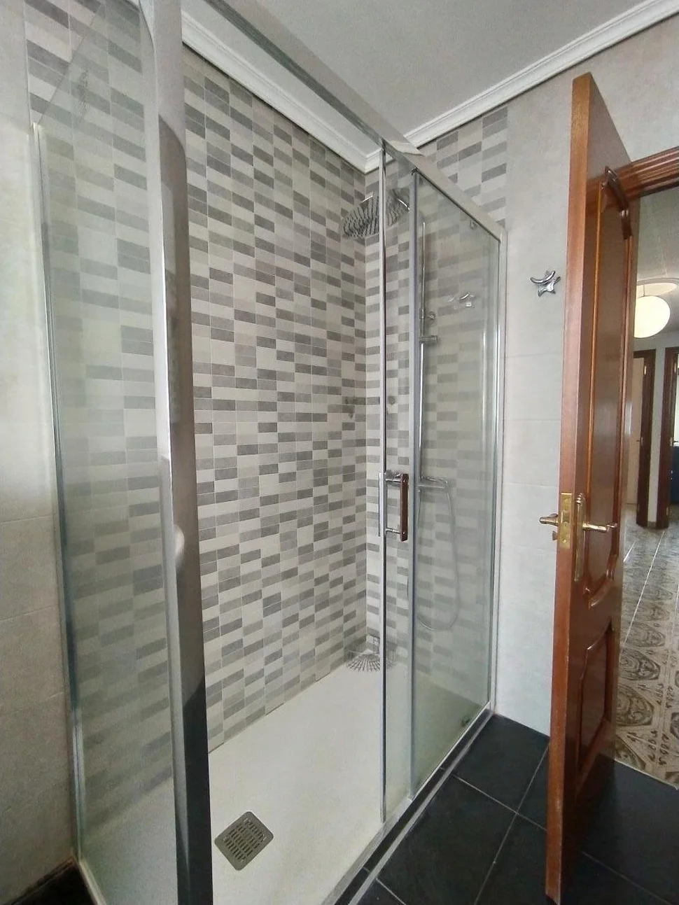 Se vende piso con terraza en santa cecilia