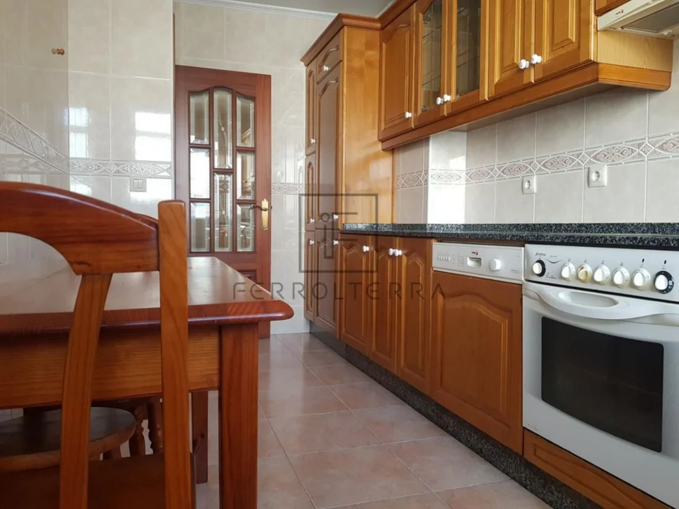 Precioso piso tercero en o ponto, narón