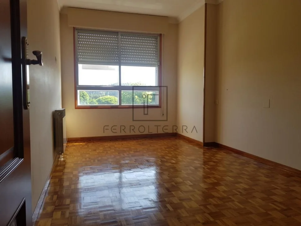 Precioso piso tercero en o ponto, narón