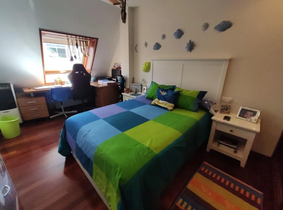 Se vende bonito atico duplex en naron