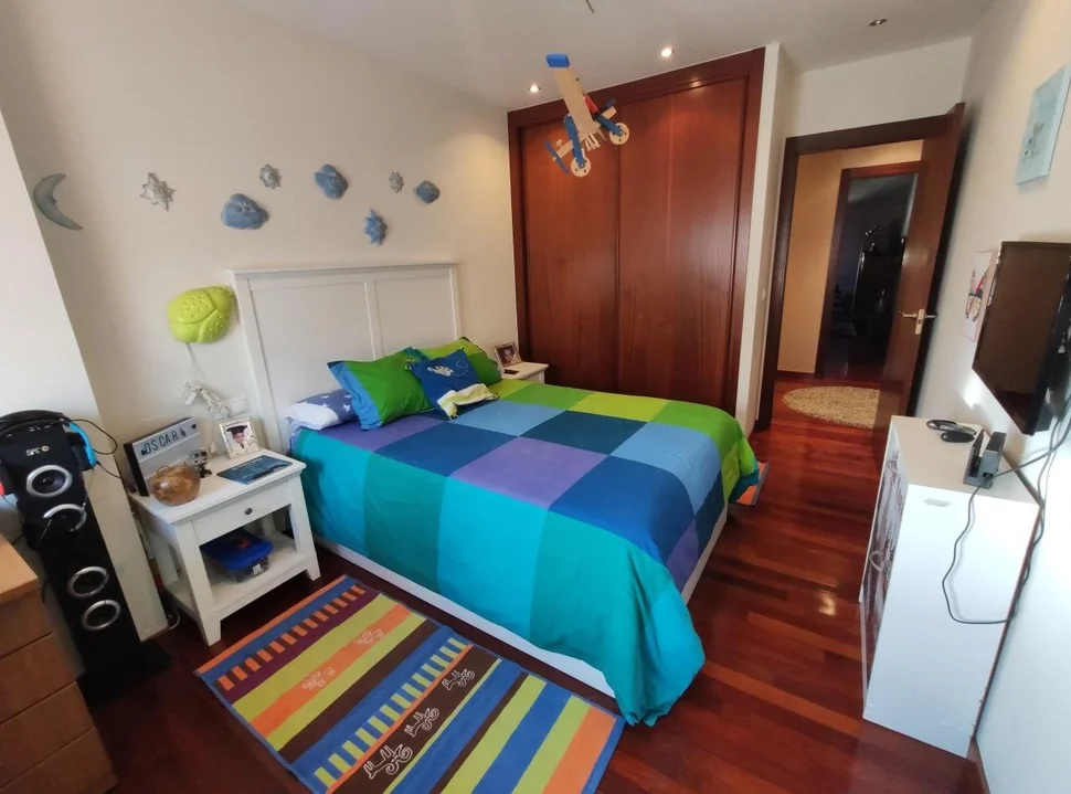 Se vende bonito atico duplex en naron