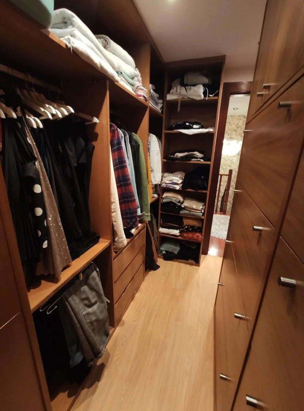 Se vende bonito atico duplex en naron