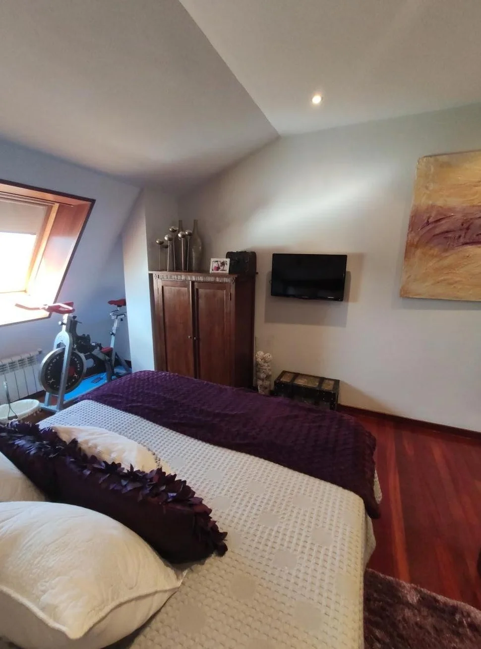 Se vende bonito atico duplex en naron