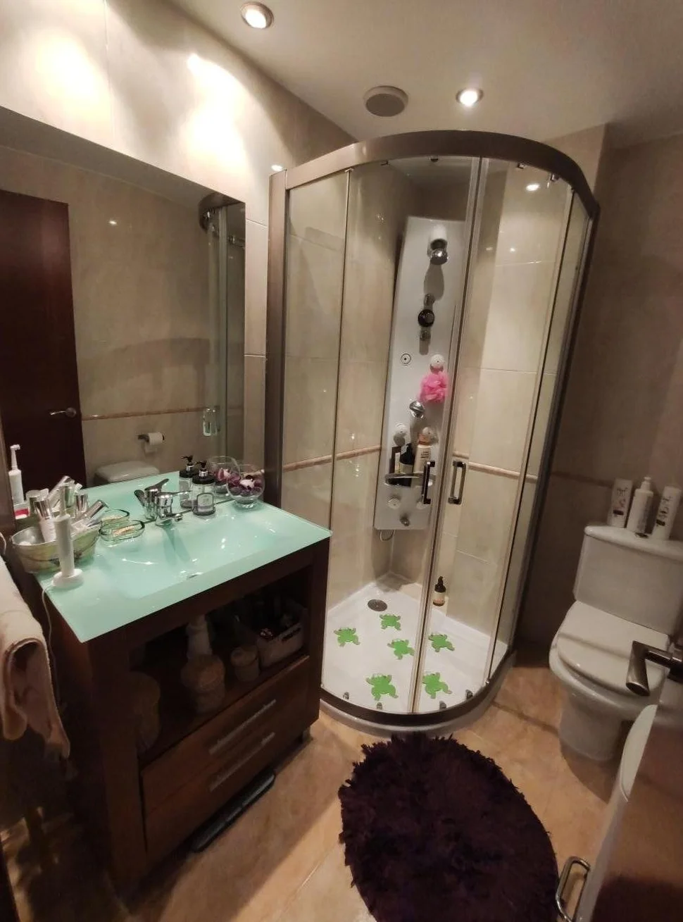 Se vende bonito atico duplex en naron