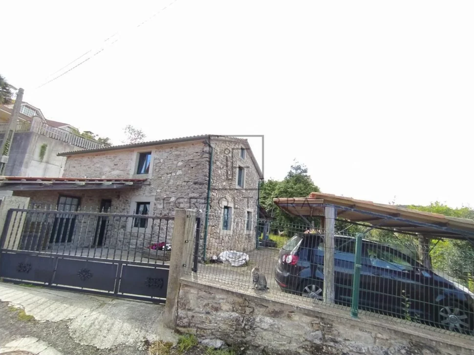 Inmueble #c000228 para vender en fene, sillobre