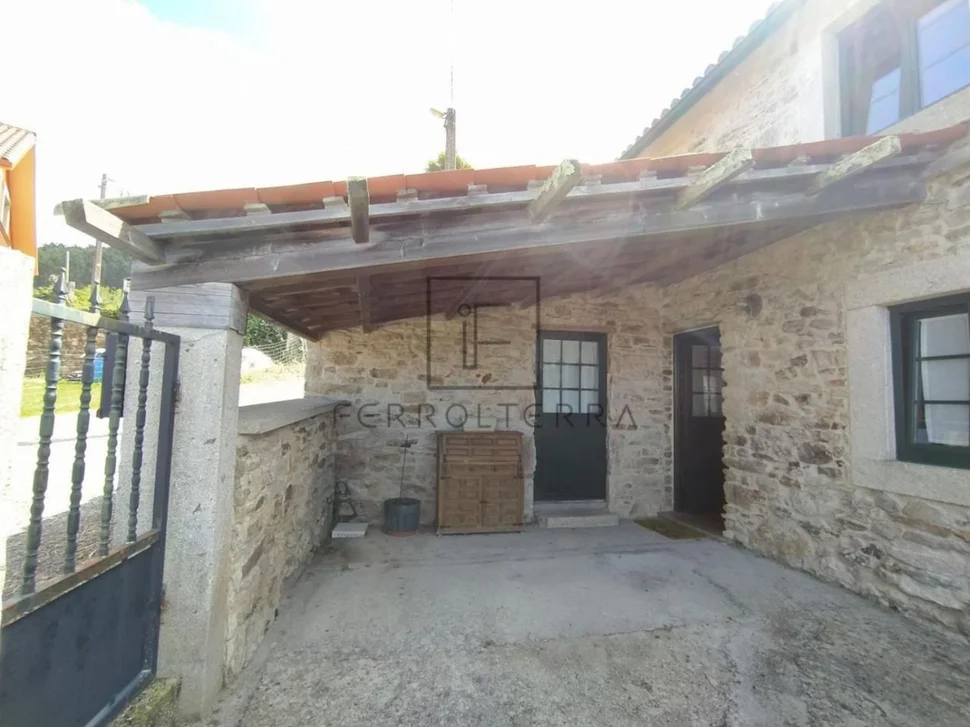 Inmueble #c000228 para vender en fene, sillobre