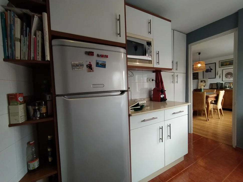 Se alquila ático con terraza