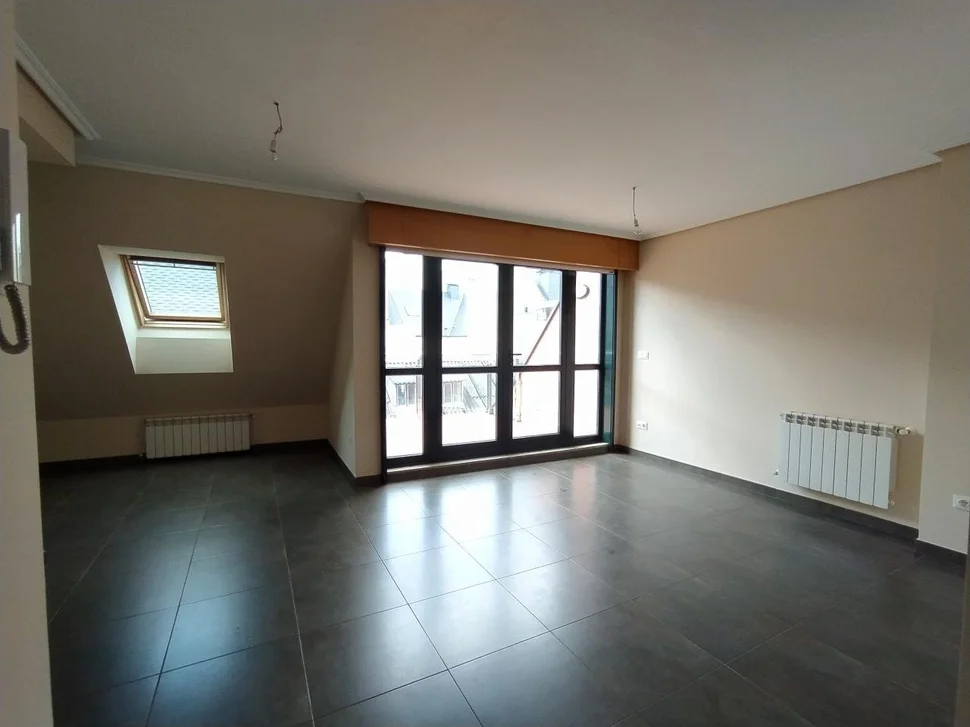 Se vende dúplex con terraza portanova