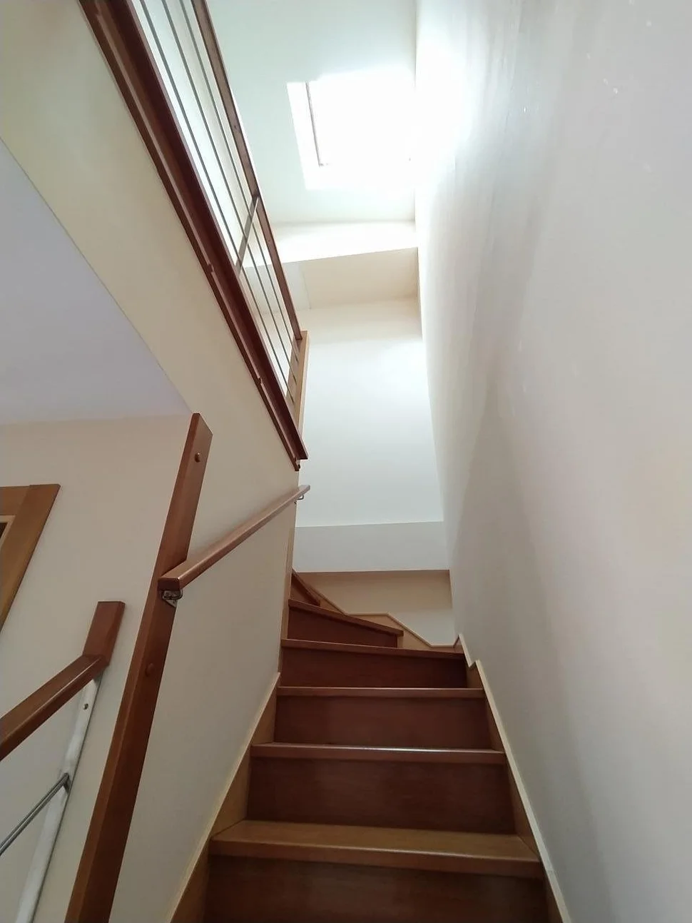 Se vende dúplex con terraza portanova