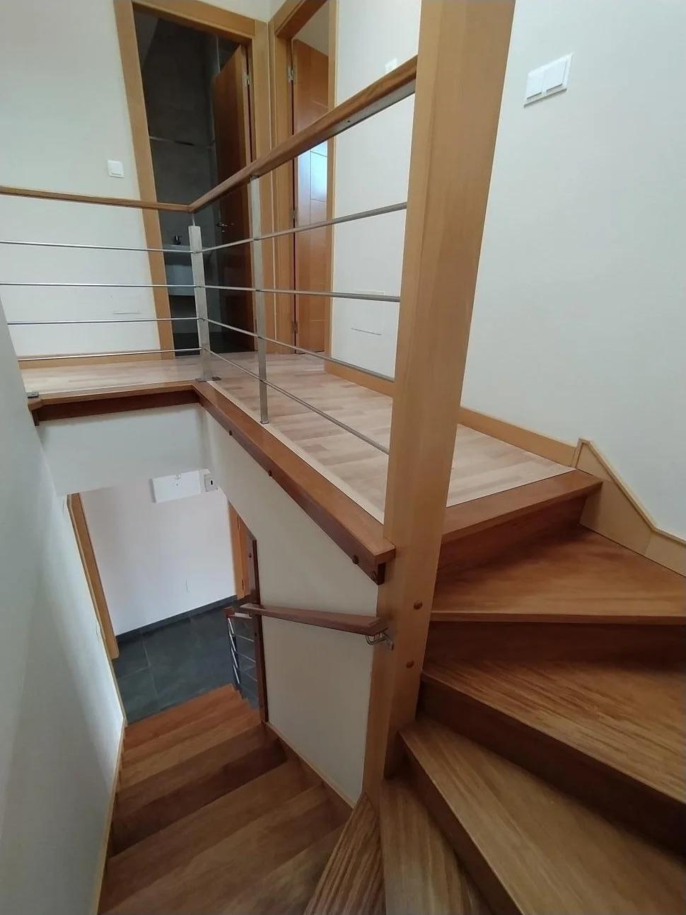 Se vende dúplex con terraza portanova