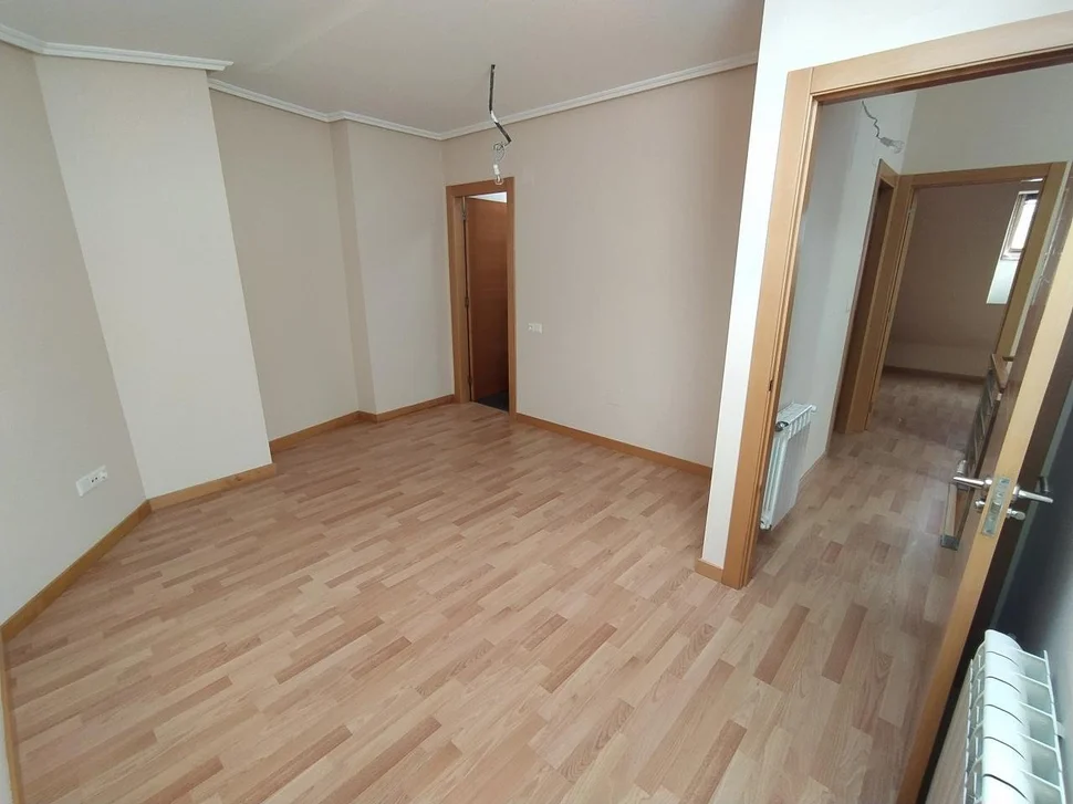 Se vende dúplex con terraza portanova
