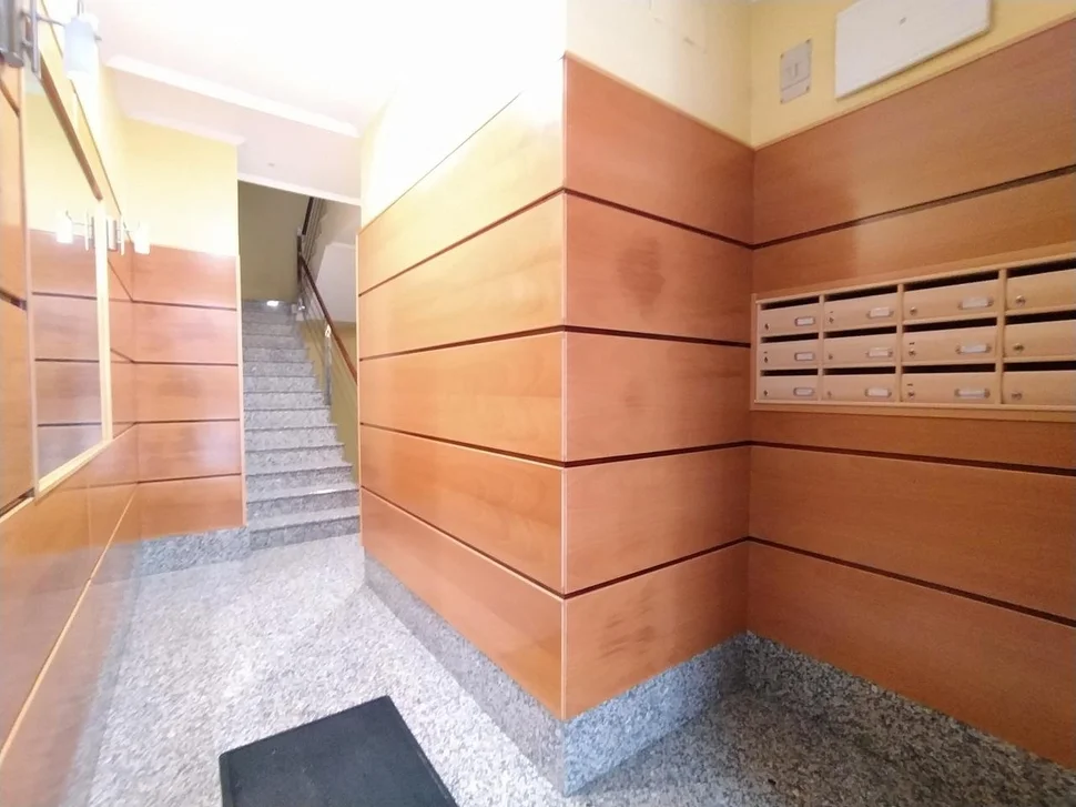 Se vende dúplex con terraza portanova