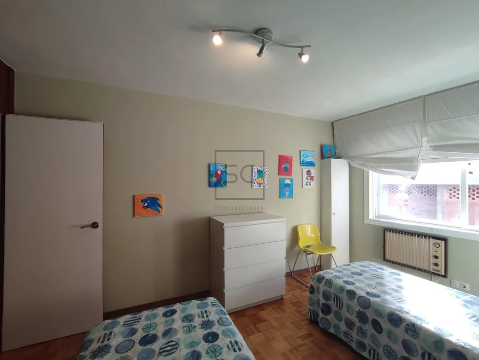 Se vende piso reformado en primera línea de playa en el centro, ares