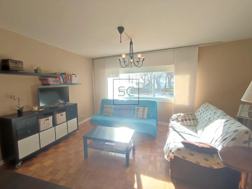 Se vende piso reformado en primera línea de playa en el centro, ares