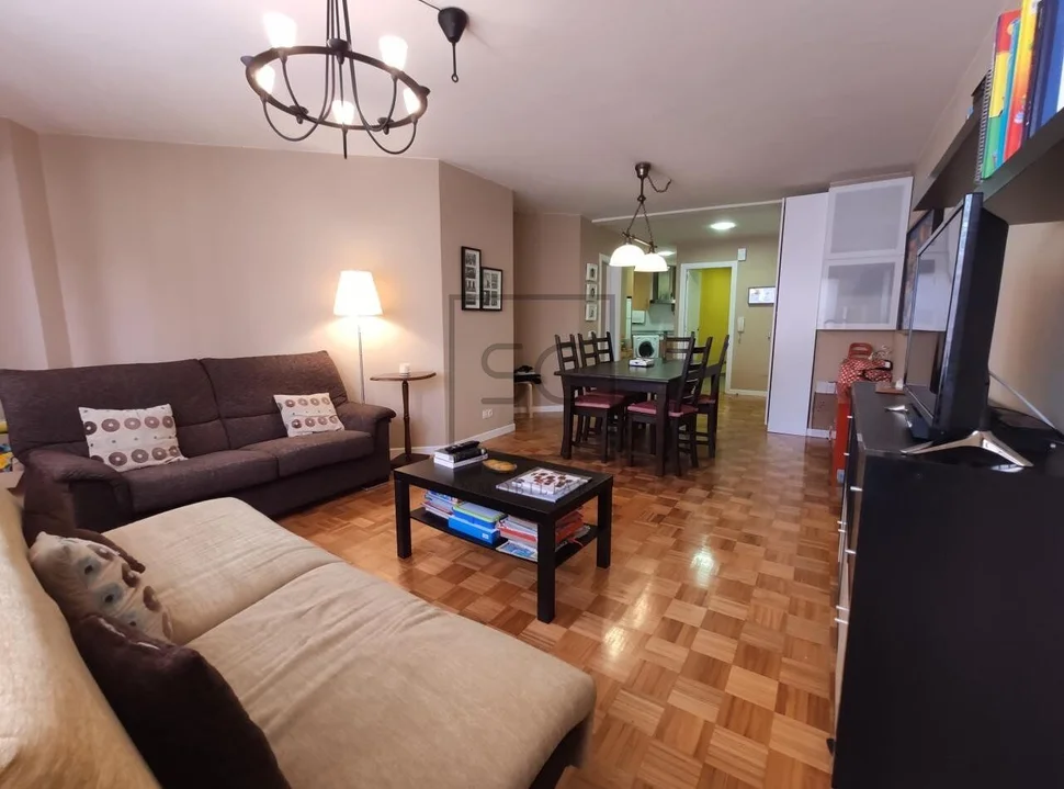 Se vende piso reformado en primera línea de playa en el centro, ares