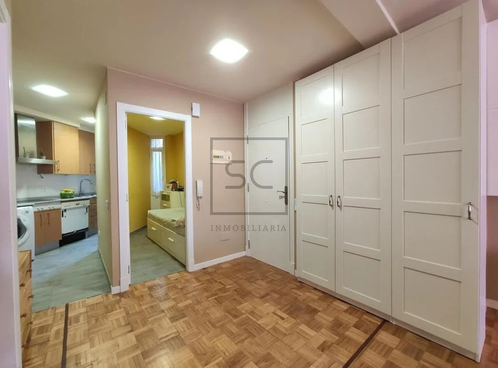 Se vende piso reformado en primera línea de playa en el centro, ares