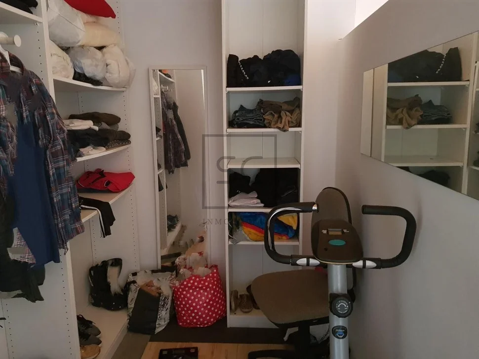 Casa con finca y garaje en anca, neda