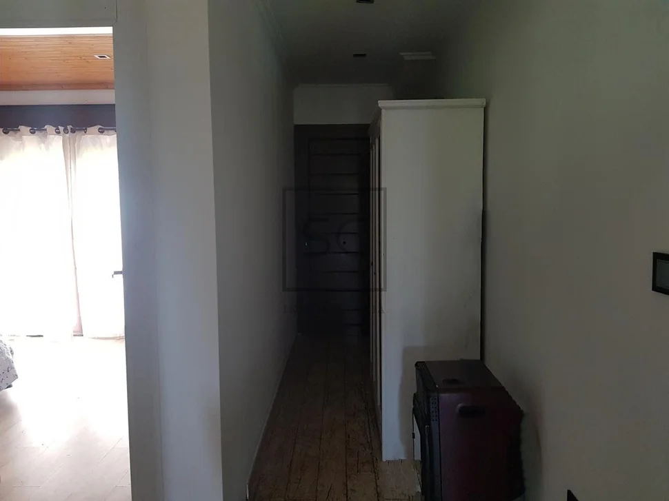 Casa con finca y garaje en anca, neda