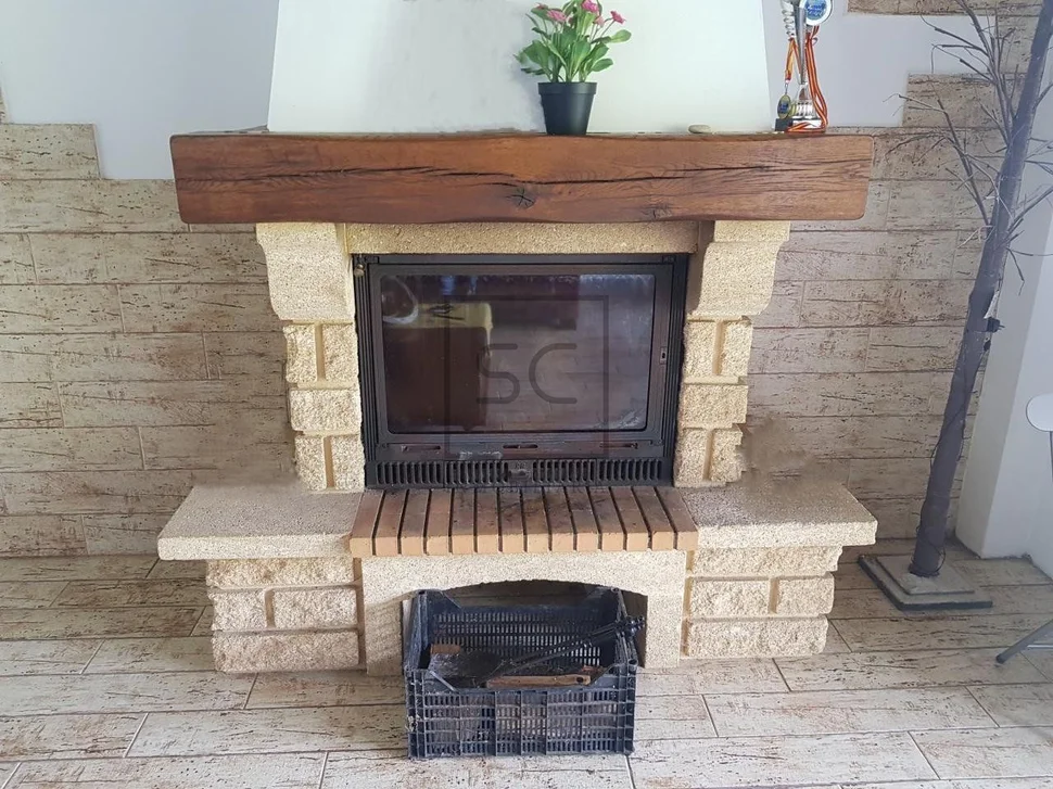 Casa con finca y garaje en anca, neda