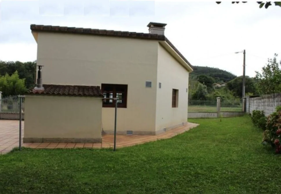 Casa con Finca y Bodega en Pazos