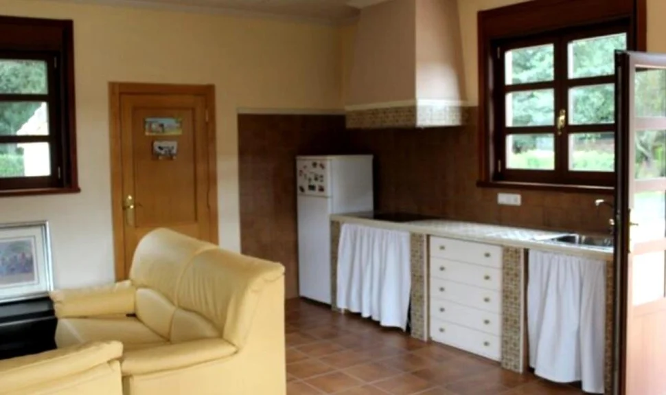 Casa con Finca y Bodega en Pazos