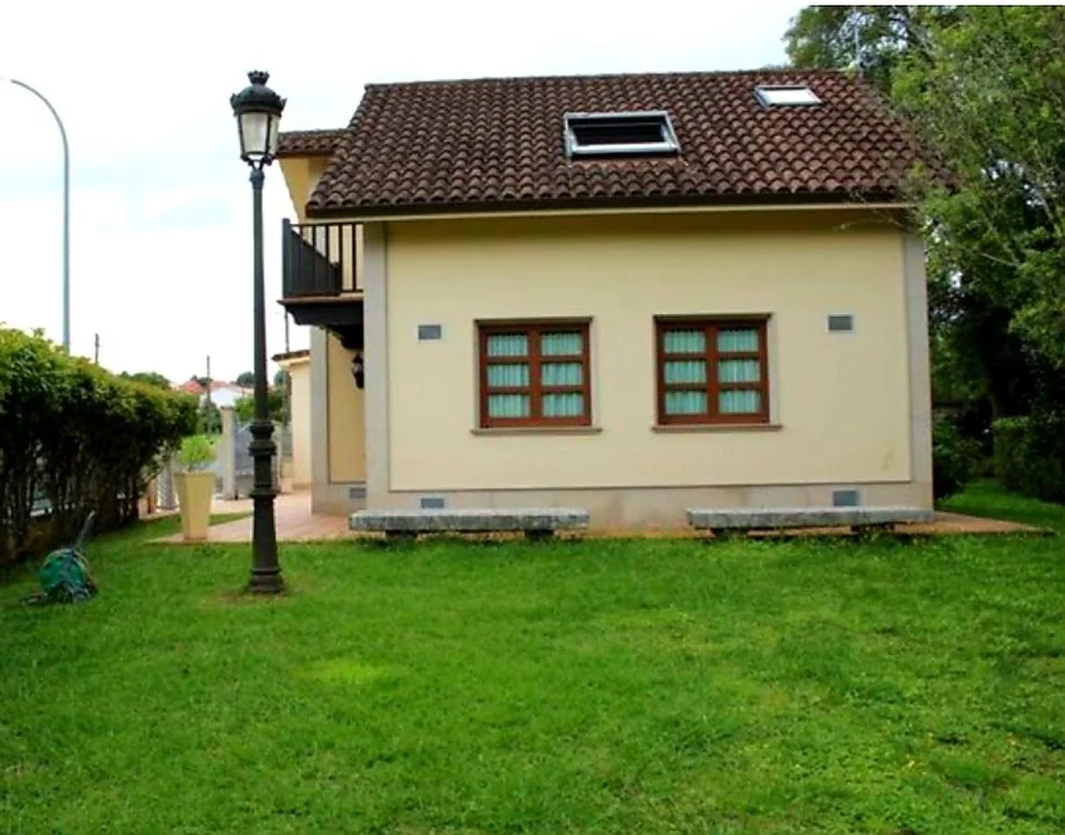Casa con Finca y Bodega en Pazos