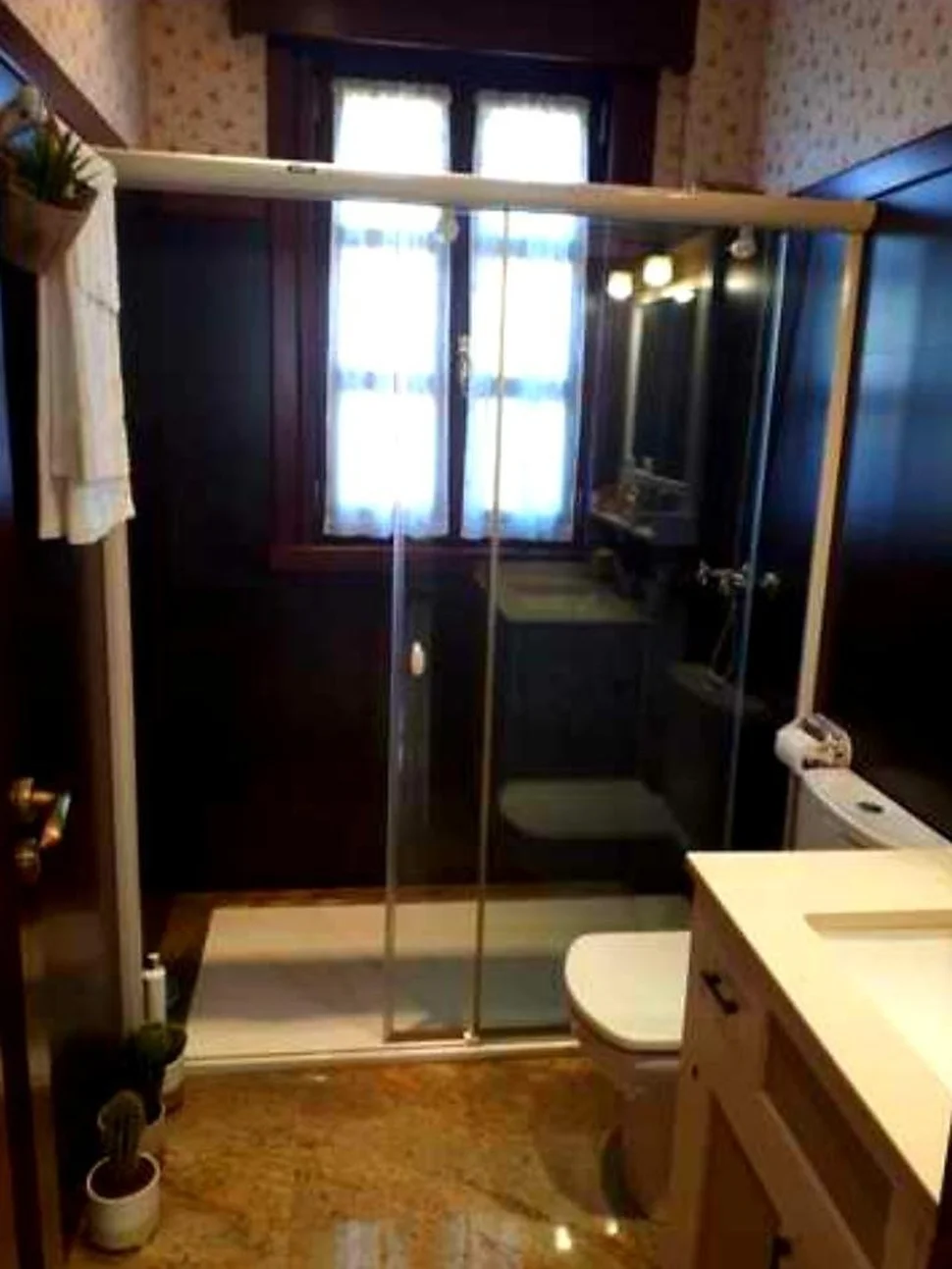 Casa con Finca y Bodega en Pazos