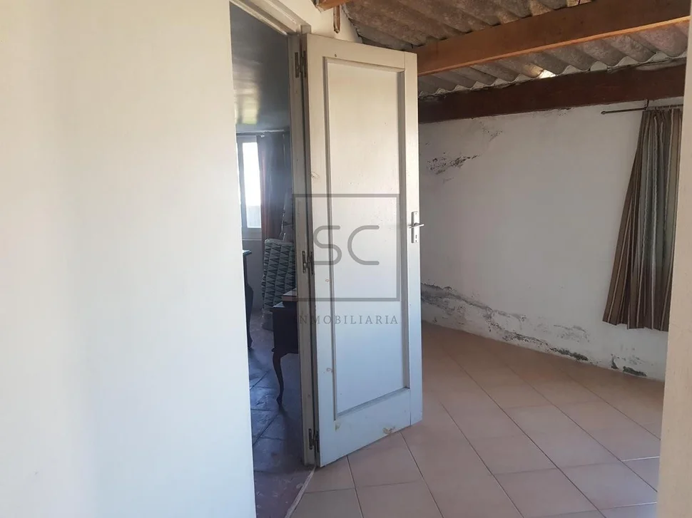 Dos pisos por el precio de uno en santa marina, ferrol