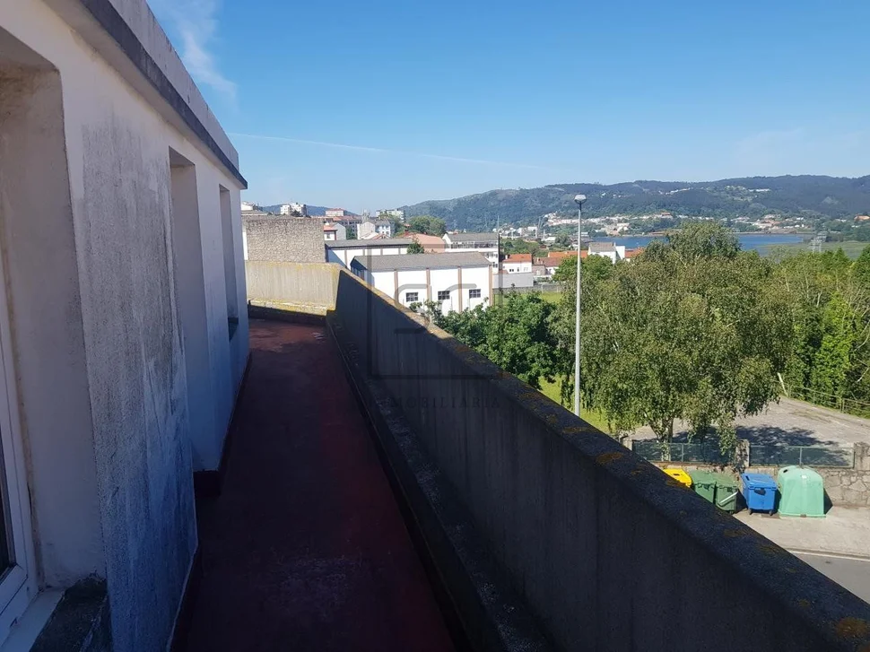 Dos pisos por el precio de uno en santa marina, ferrol