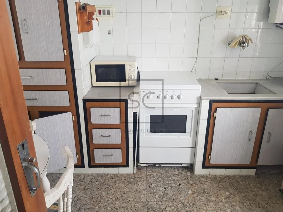 Dos pisos por el precio de uno en santa marina, ferrol