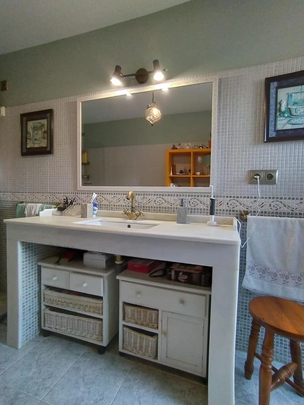 Se vende casa con piscina y jardín en fene, fene