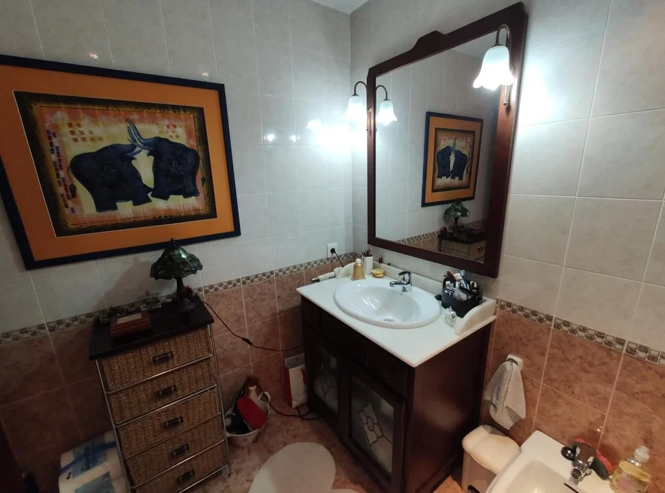 Se vende duplex en plaza de galicia, naron