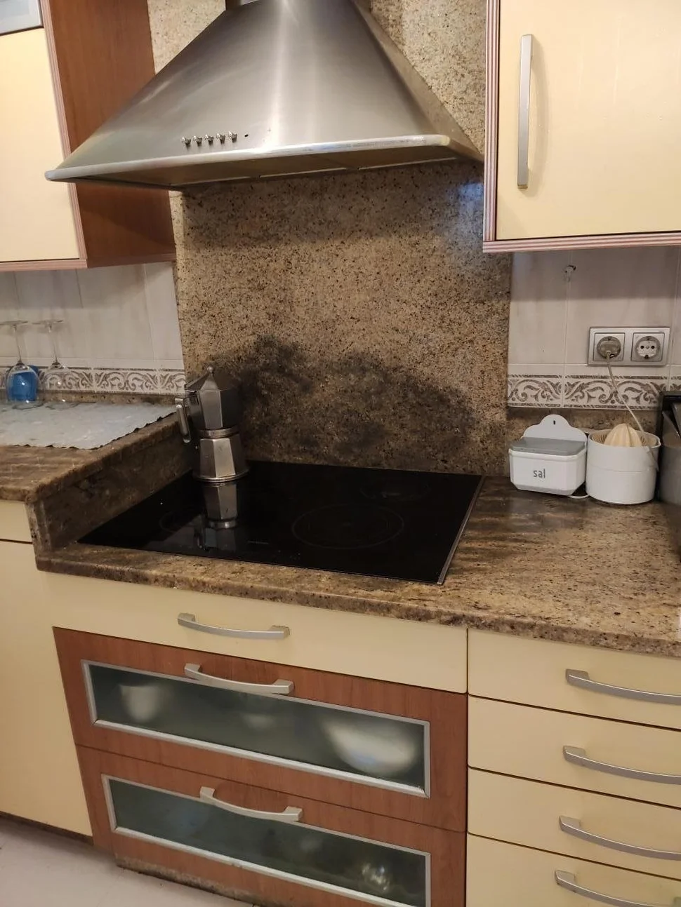 Se vende duplex en plaza de galicia, naron