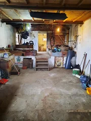 Se vende casa para reformar con gran finca en el val, narón