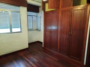 Se vende casa para reformar con gran finca en el val, narón