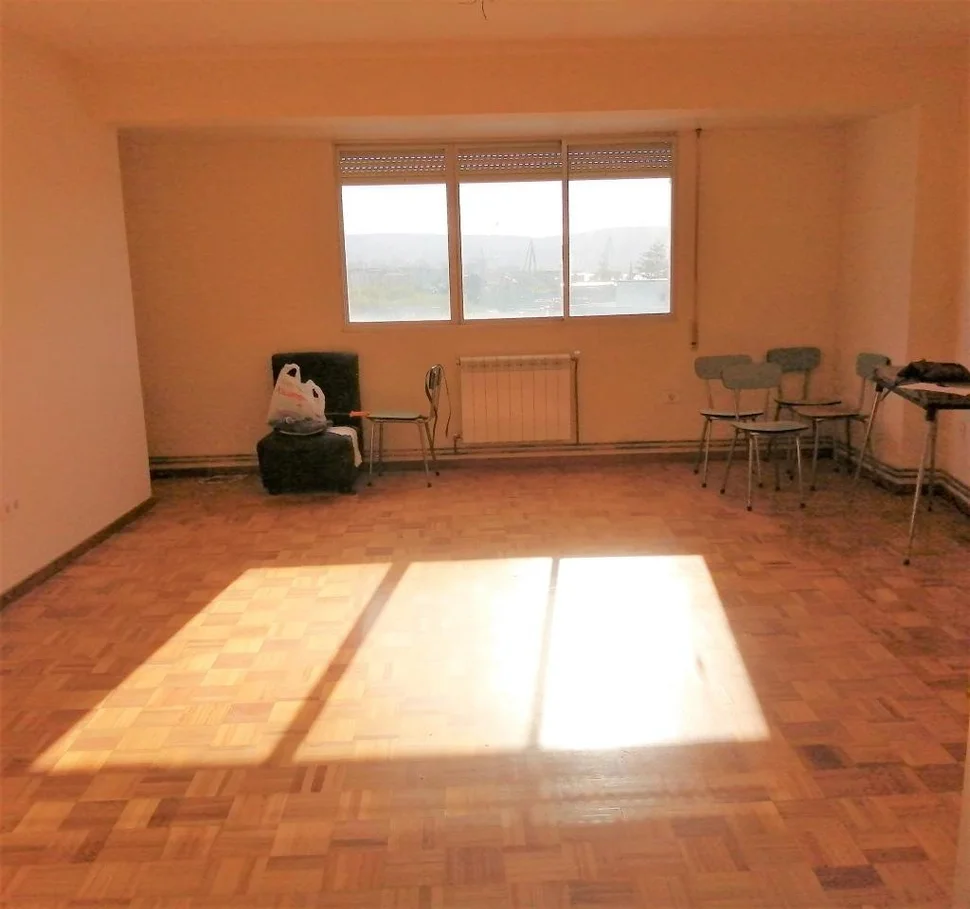 Se vende piso semireformado en canido