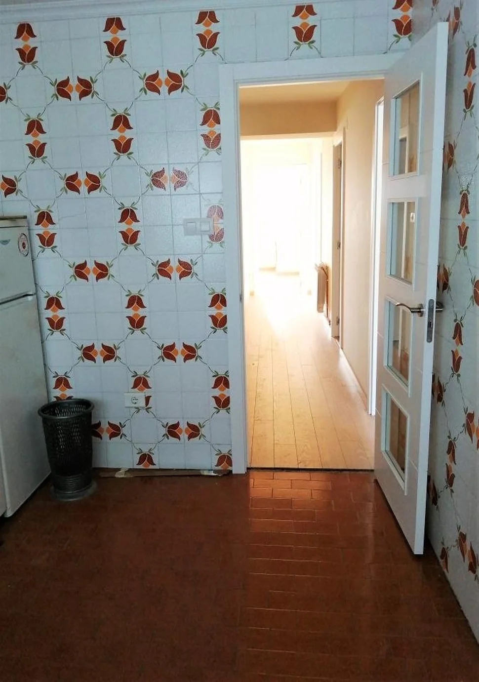 Se vende piso semireformado en canido