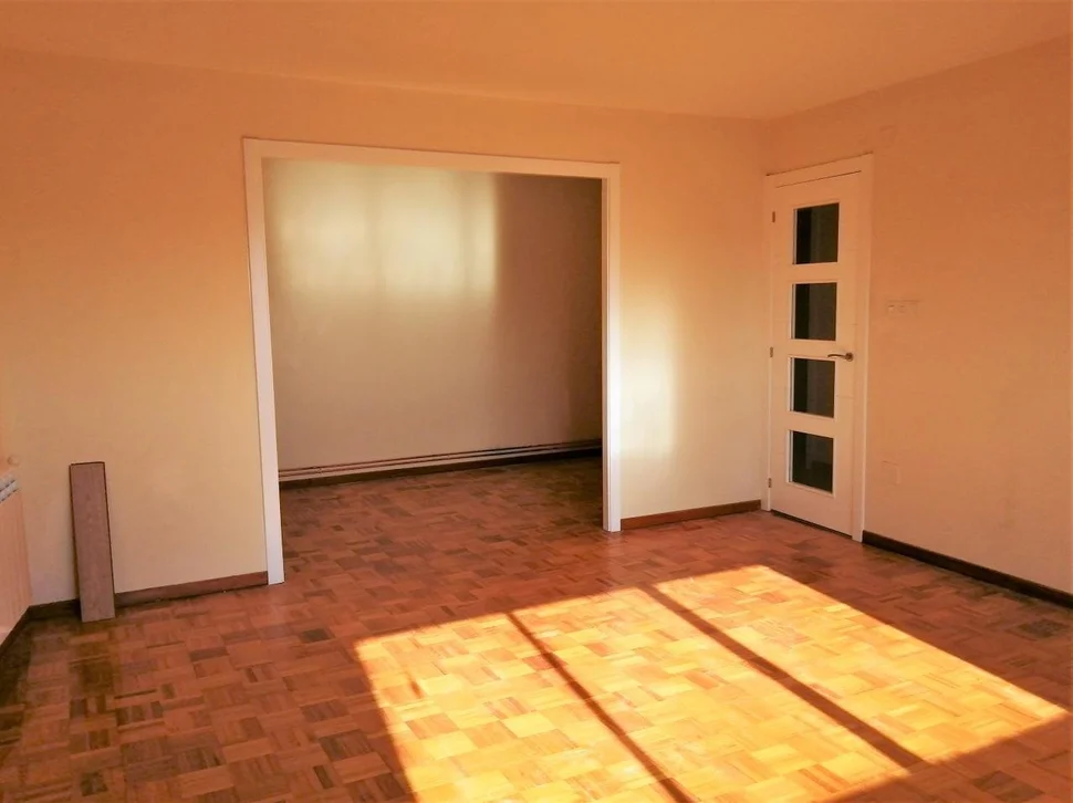 Se vende piso semireformado en canido