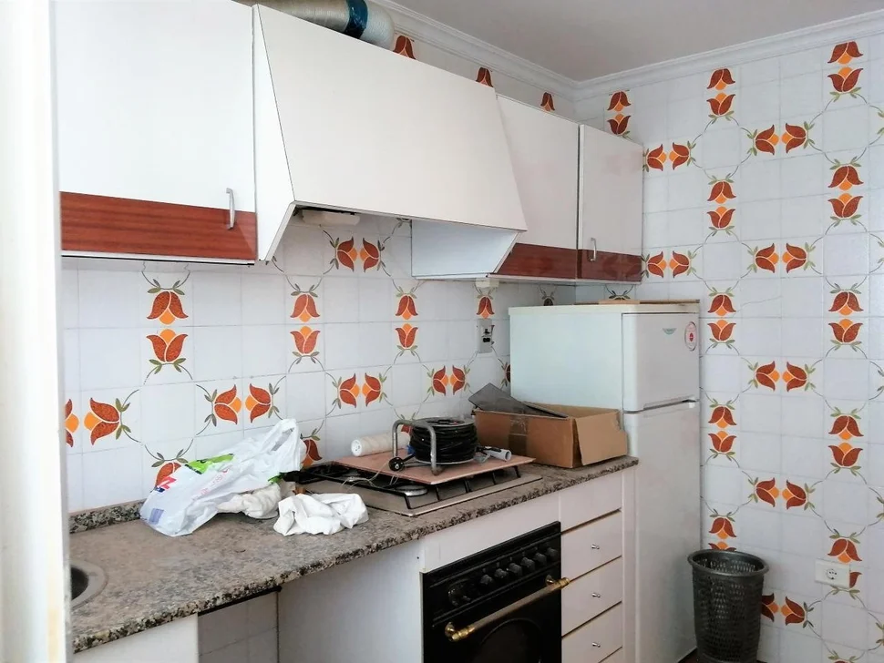 Se vende piso semireformado en canido