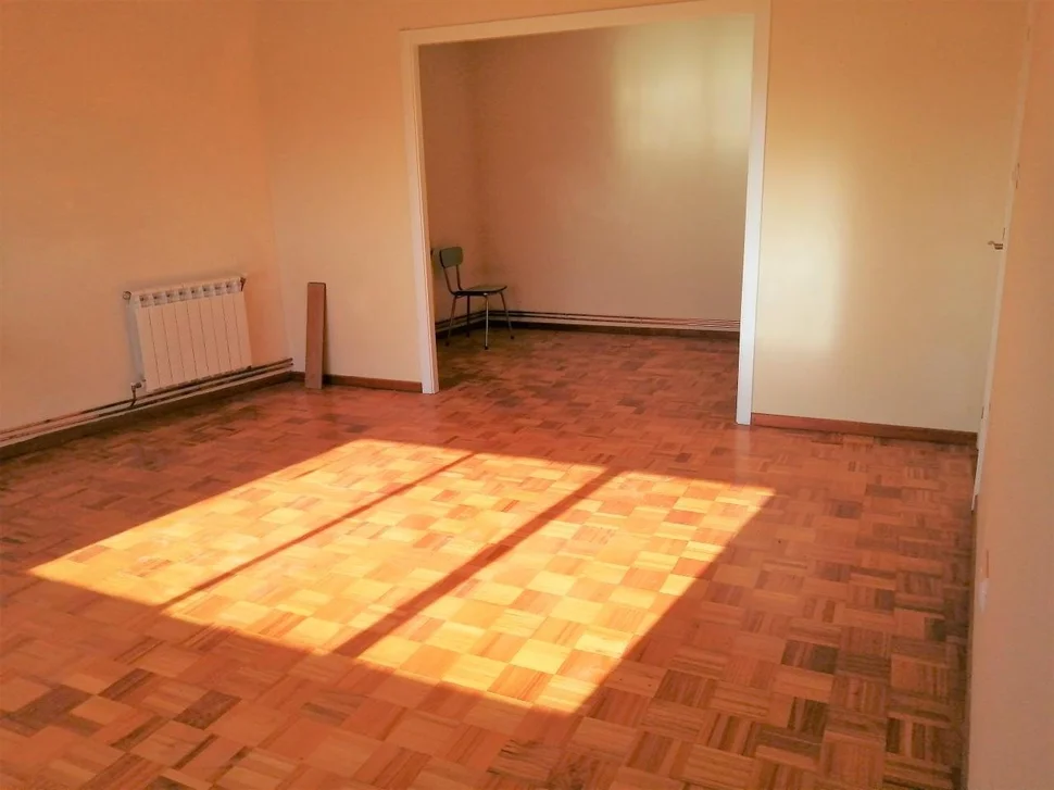 Se vende piso semireformado en canido