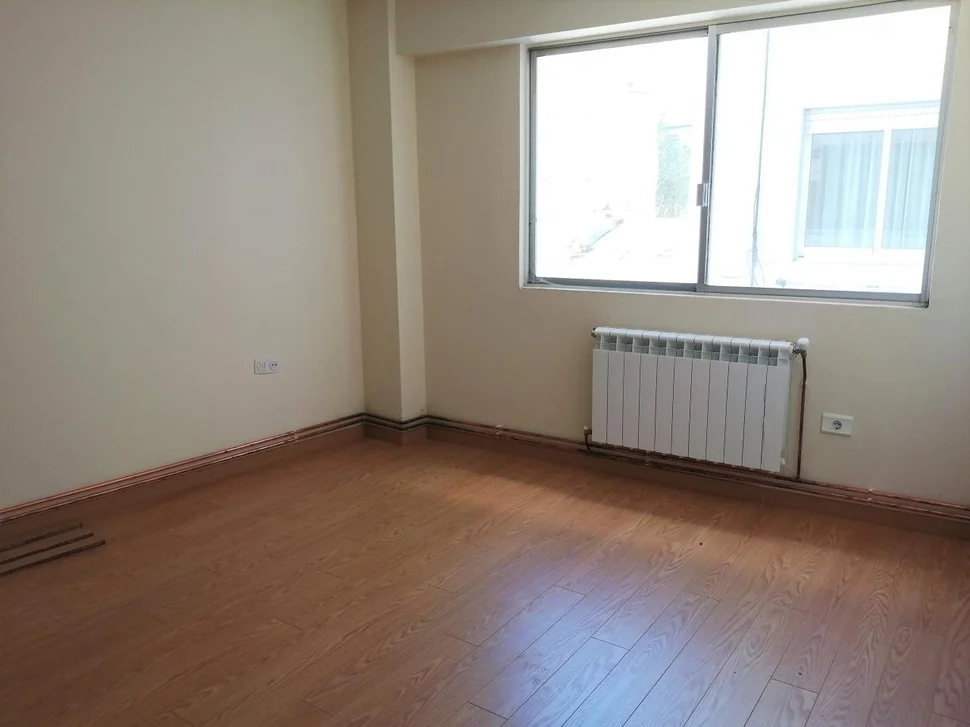Se vende piso semireformado en canido