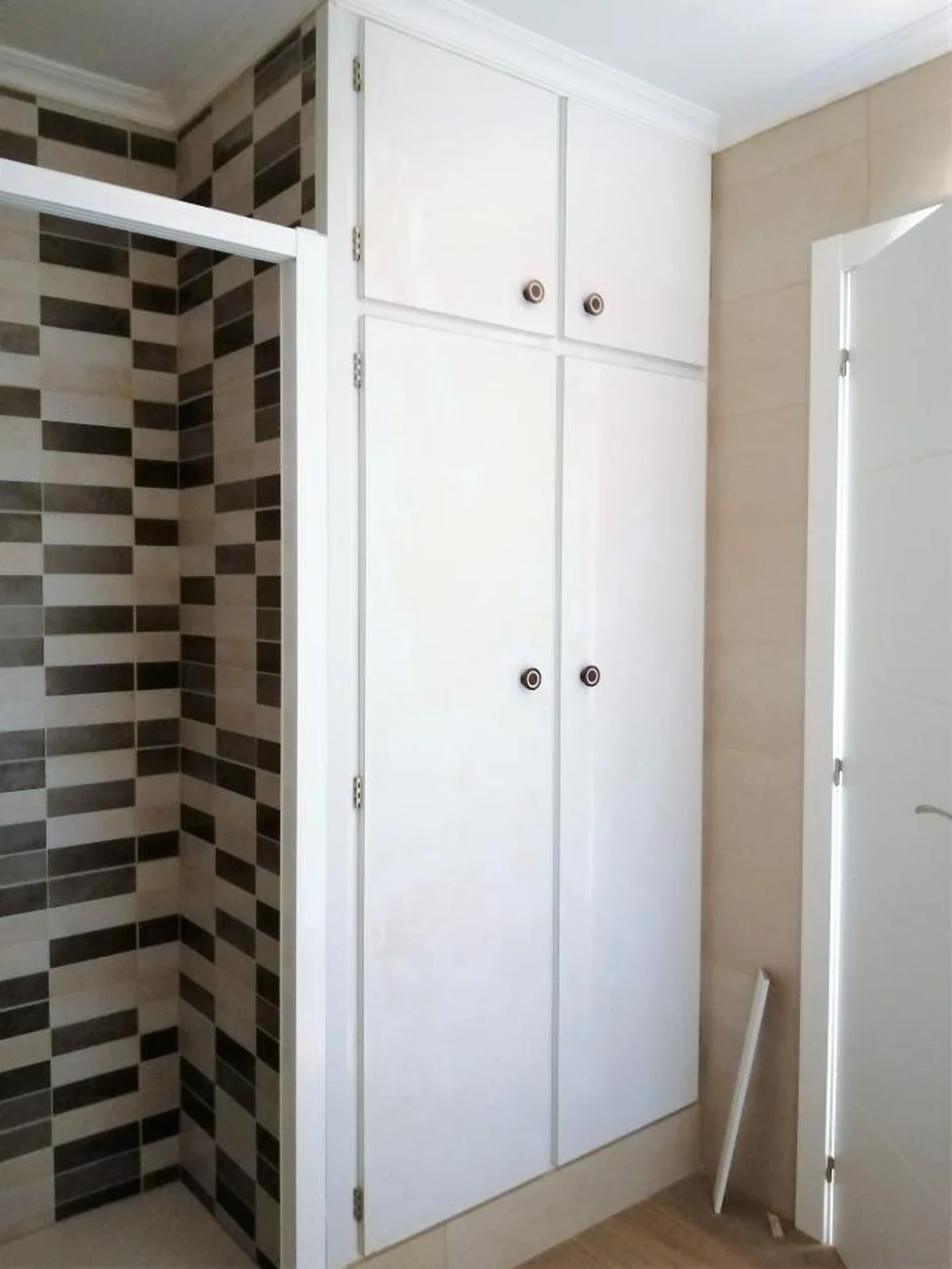 Se vende piso semireformado en canido