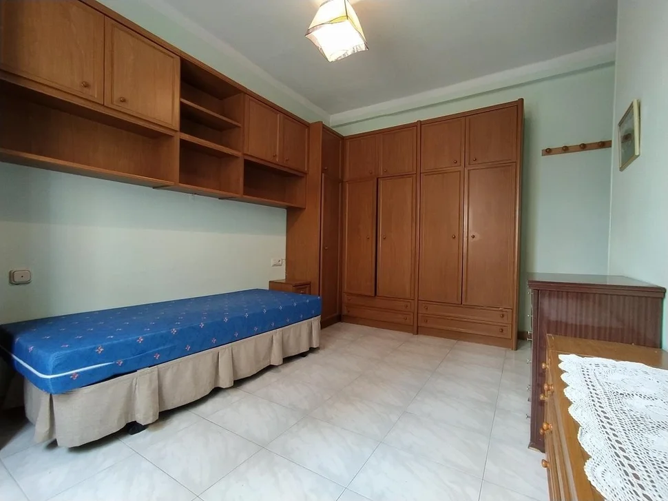 Se vende piso en viviendas de marina