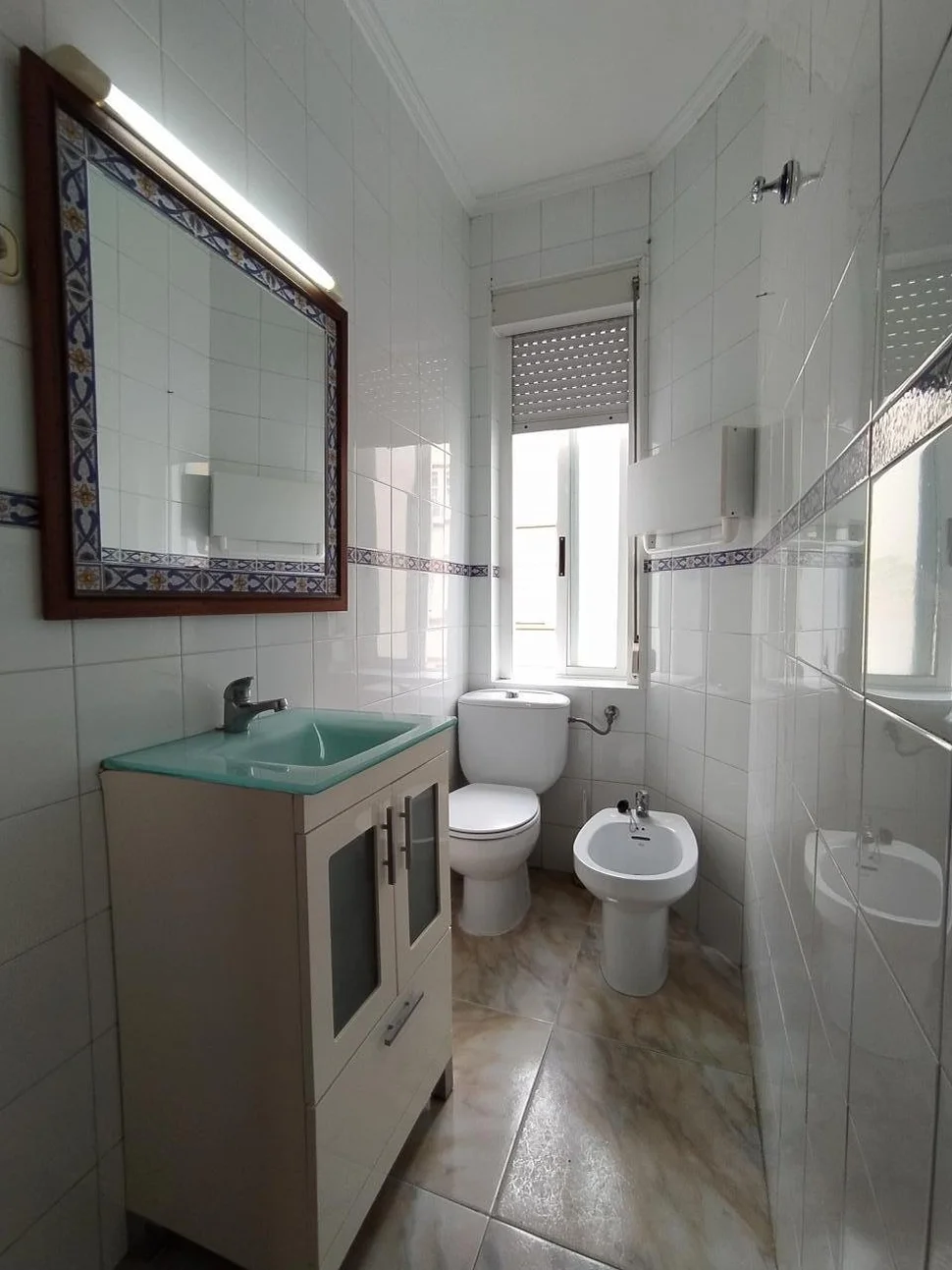 Se vende piso en viviendas de marina