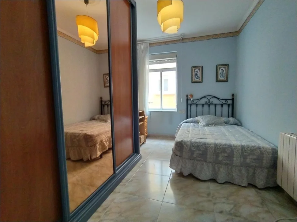 Se vende piso en viviendas de marina