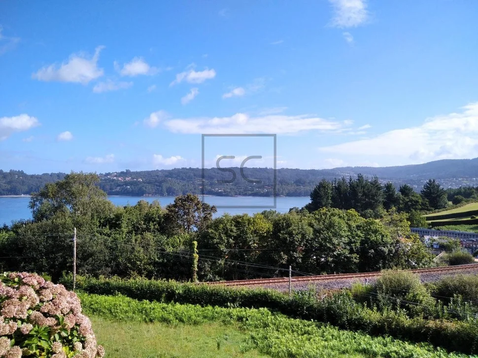 Casa con vistas y finca edificable