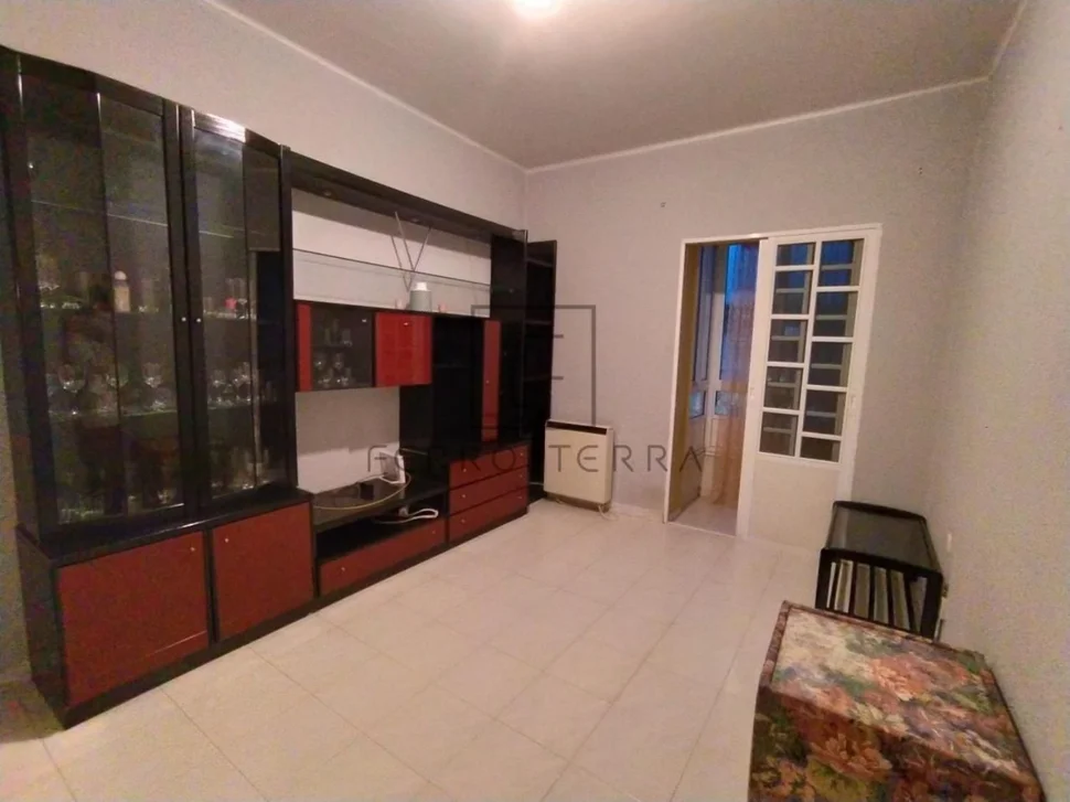 Piso semiamueblado en viviendas de marina