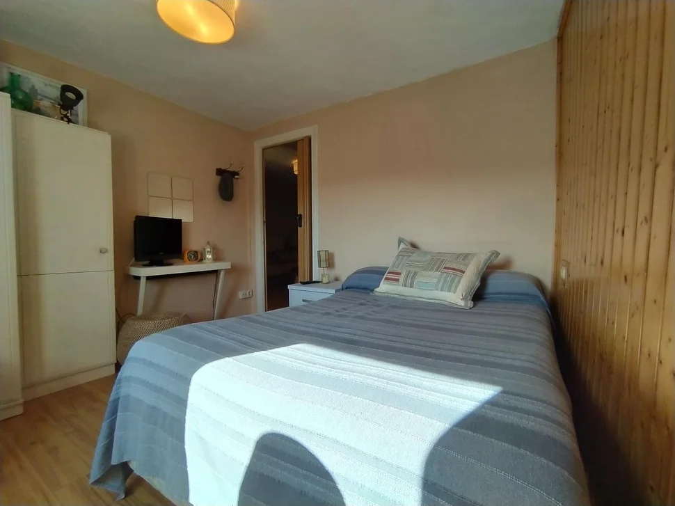 Se vende casa adosada con piscina en doso, narón